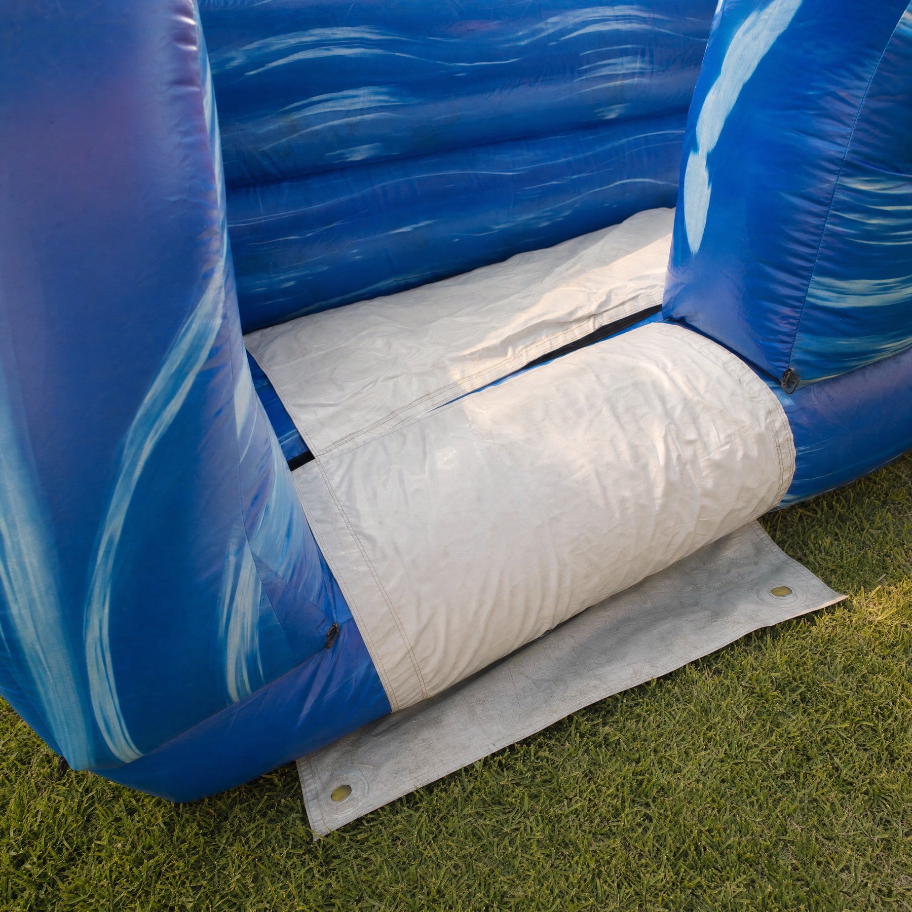 Vertical Screamer Water Slide landing pad and base tarp detail